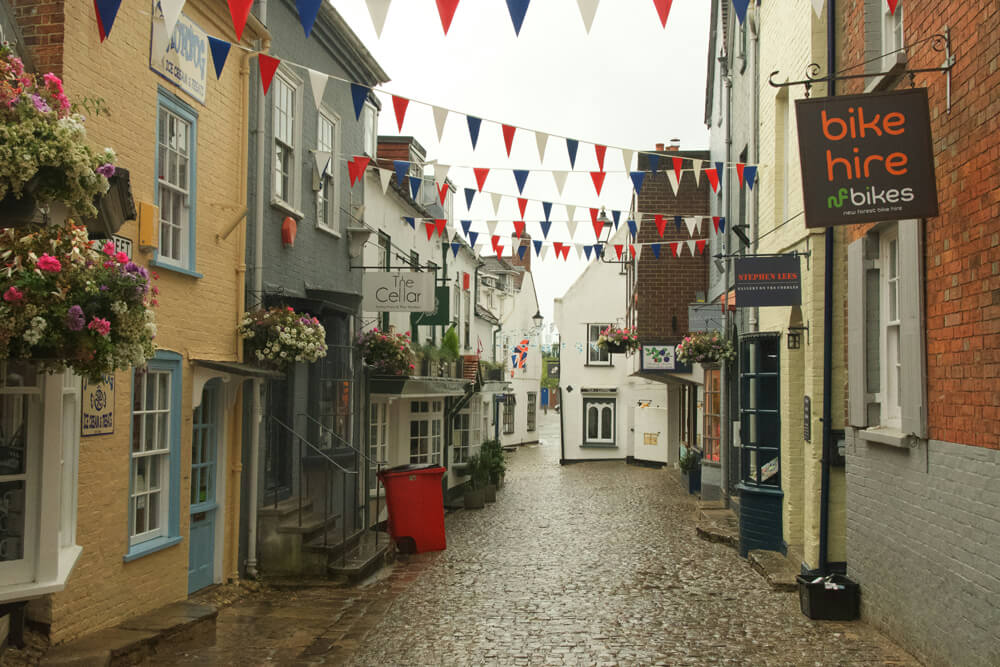 利明顿(Lymington)